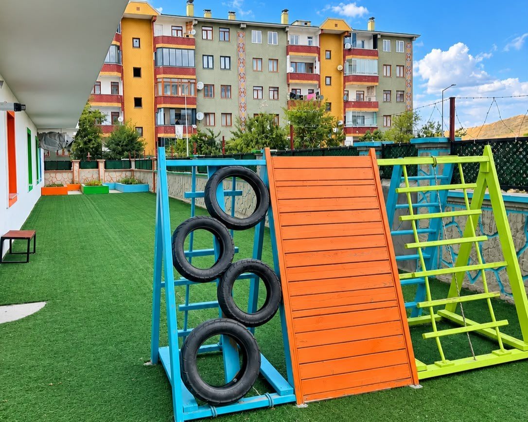 Mihra Palandöken Şubesi Bahçe